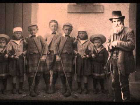 Die Moritat Von Mackie Messer - Slut