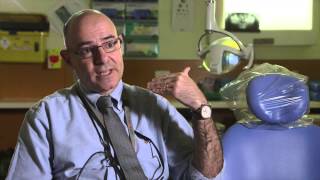 What is the role of a Dentist?
