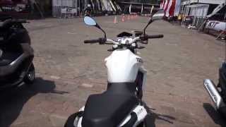 benelli TNT 250 sound - 2 cylinders like 4 cylinders!