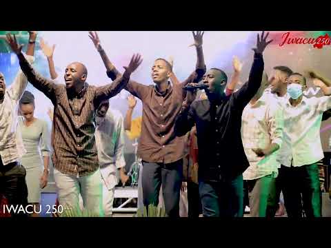 AMBA HAFI KURUSHA UMWAMBARO NAMBAYE 😍HEALING KWISONGA MU BISHIMIWE MU GITARAMO