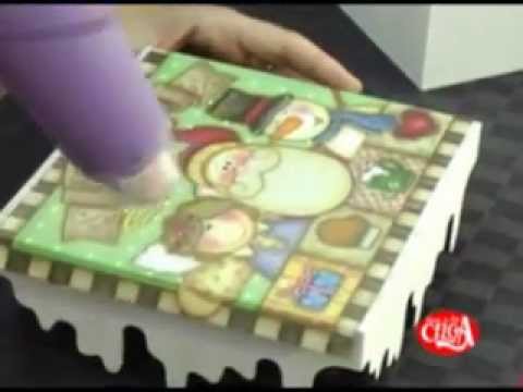 porta-panetone com a técnica do scrapbook