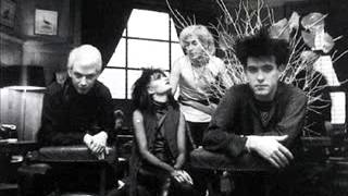 Siouxsie &amp; The Banshees - The Staircase (Mystery) (Teatro Tenda 1983)