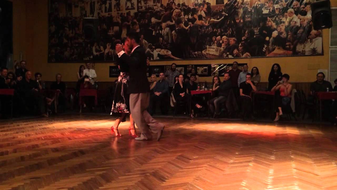 Video thumbnail for Los Totis Christian Marquez & Virginia Gomez   Salon Caning