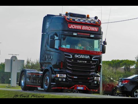 Scania R560 V8 - JOHN BROWN