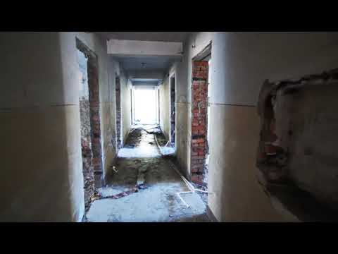 Foste blocuri muncitorești din Crișcior, în ținutul aurului