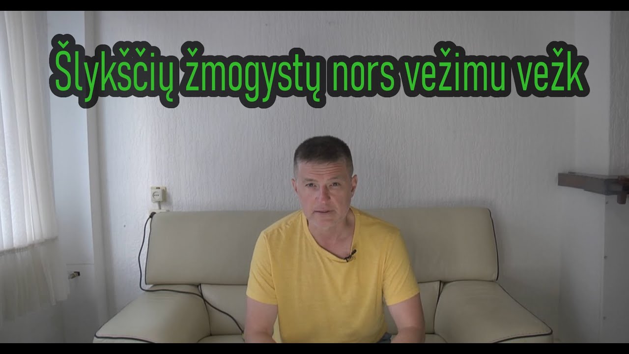 Šlykštūs padarai tyčiojasi Nidos Vasiliauskaitės sienoje (patyčios Lietuvoje)