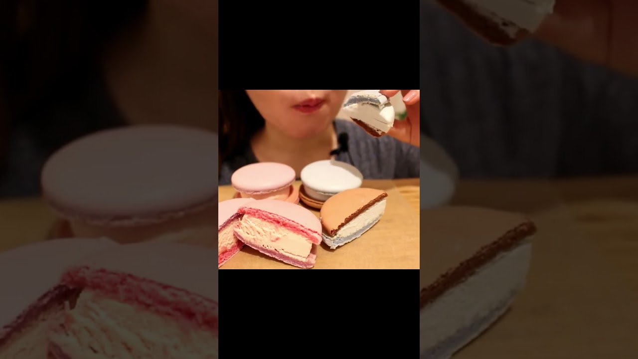 マカロンアイスを食べる🍨🥣