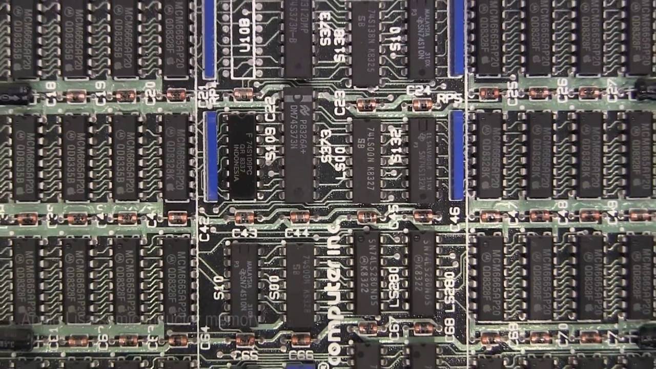 Famous computers in history: Living Computer Museum