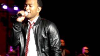 "It's Over / Remember the Time" performed live by John Legend in Honolulu, Hawaii