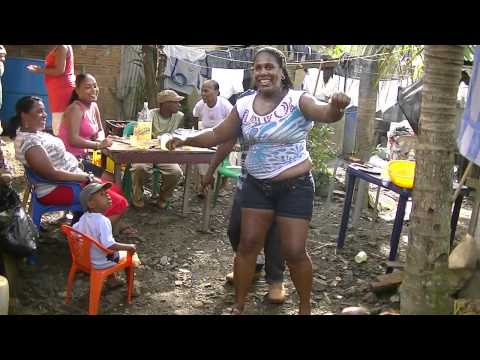 perreo familiar maunifica