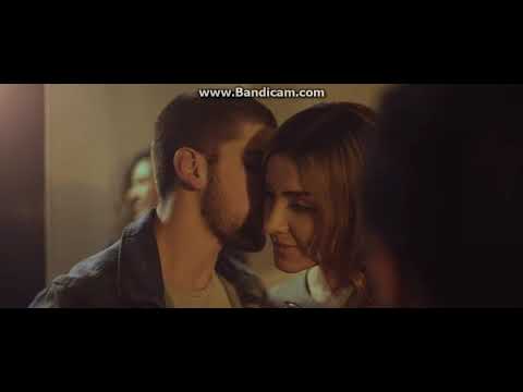 REVERSA Skinny Happy