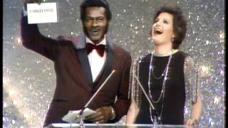 Charley Pride Wins Favorite Country Album For &quot;Sun Shiny Day&quot; - AMA 1974