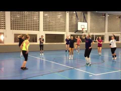 LNB du VBC Fribourg en séance zumba/aerobic