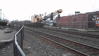 preview picture of video 'Old BN Crane Going Through Puyallup'
