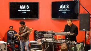 NAMM 2014: Nick Smith plays the Lounge Lizard EP-4 electric piano – The Beast