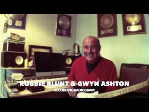 Robbie Blunt interview on recording on Gwyn Ashton's Radiogram album