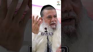 80 אלף שקל?! הרב יגאל כהן חושף את האמת על החתונות של בנותיו ועל מחיר השמלה של רעייתו (הרב יגאל כהן) - התמונה מוצגת ישירות מתוך אתר האינטרנט יוטיוב. זכויות היוצרים בתמונה שייכות ליוצרה. קישור קרדיט למקור התוכן נמצא בתוך דף הסרטון