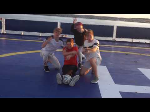 Team combos on a boat