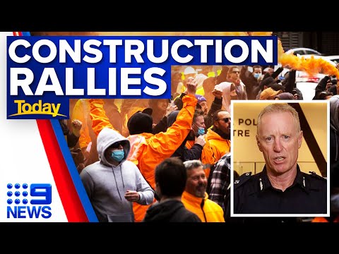 Three officers injured in violent Melbourne protests | 9 News Australia