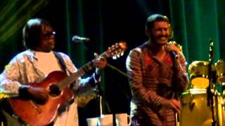 Milton e Criolo - Morro Velho
