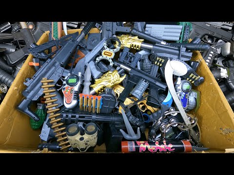 Golden Lion Head Toy Realistic Tec-9 Assassination Weapons, Box of Pistols And Rifles, Swords