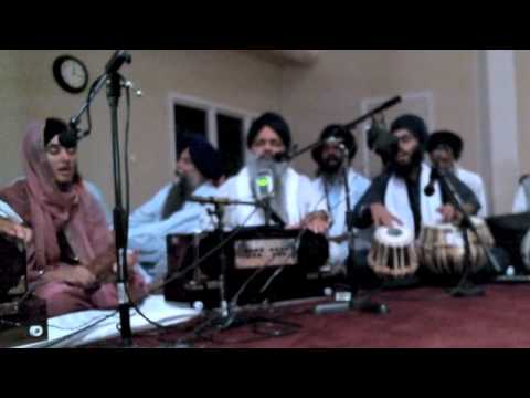 Bhai Gurmeet Singh Jee (Los Angeles) - AKJ Chicago Smaagam 2013