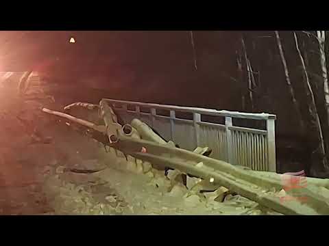 Выясняются причины ДТП, в результате которого пострадал водитель большегруза