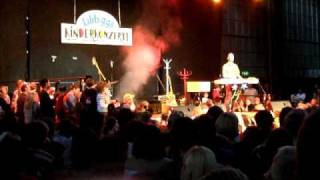 Andrew Bond 10 chliini Wasserfrösch