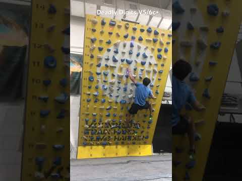 Deadly Digits V5/6c+ || 2024 Moonboard Benchmarks #bouldering #climbing #moonboard #climb #climber