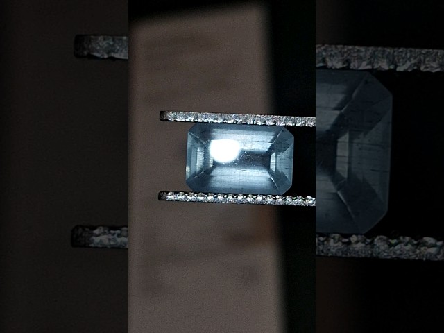 حجر اكوامارين طبيعي مفحوص و موثق بشهادة مختبر