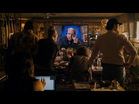 Tropic Thunder: Les Grossman calls for a crisis meeting.