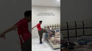 Download lagu PRANK KICKING THE CLOTHES THAT MY BOYFRIEND IS CLEANING UP 🫵🏻AUTOMATICALLY GETTING SCOLDED 😱 mp3