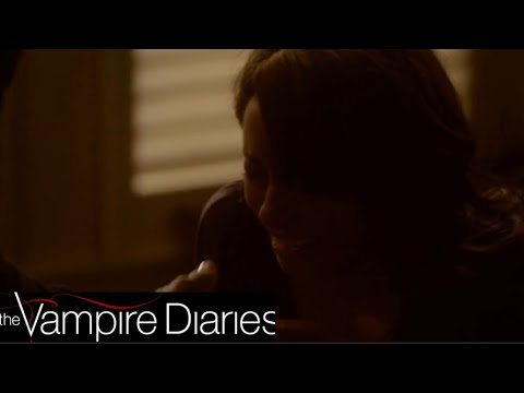 TVD 2x15 - Dr Martin took Bonnie’s Powers