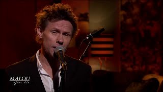 "Vi tar in på hotell" - Bo Kaspers orkester - Malou Efter tio (TV4)
