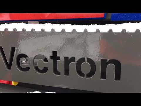 Einar zeigt Eisenbahn - Vectron 193 492 im Kölner Schnee