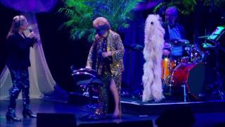 Carrie Fisher &amp; Debbie Reynolds singing I&#39;ll never say no