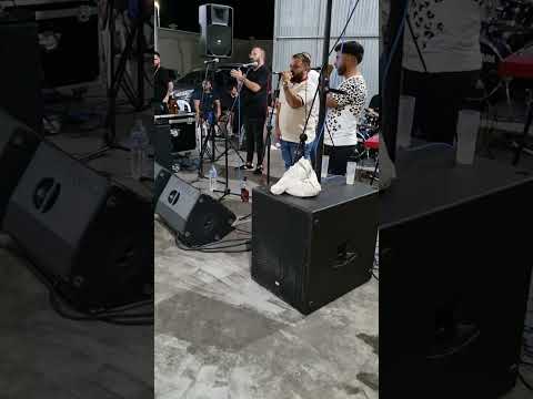 El viejino,miguel montes jr,jesulito vega y nando en la linia