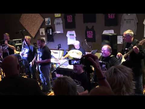 The Dynatones - Congratulations Polka