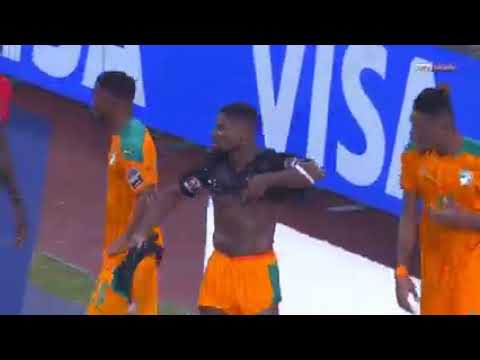 Côte d'ivoire vs sierra leone Serge Aurier devient gardien de but!