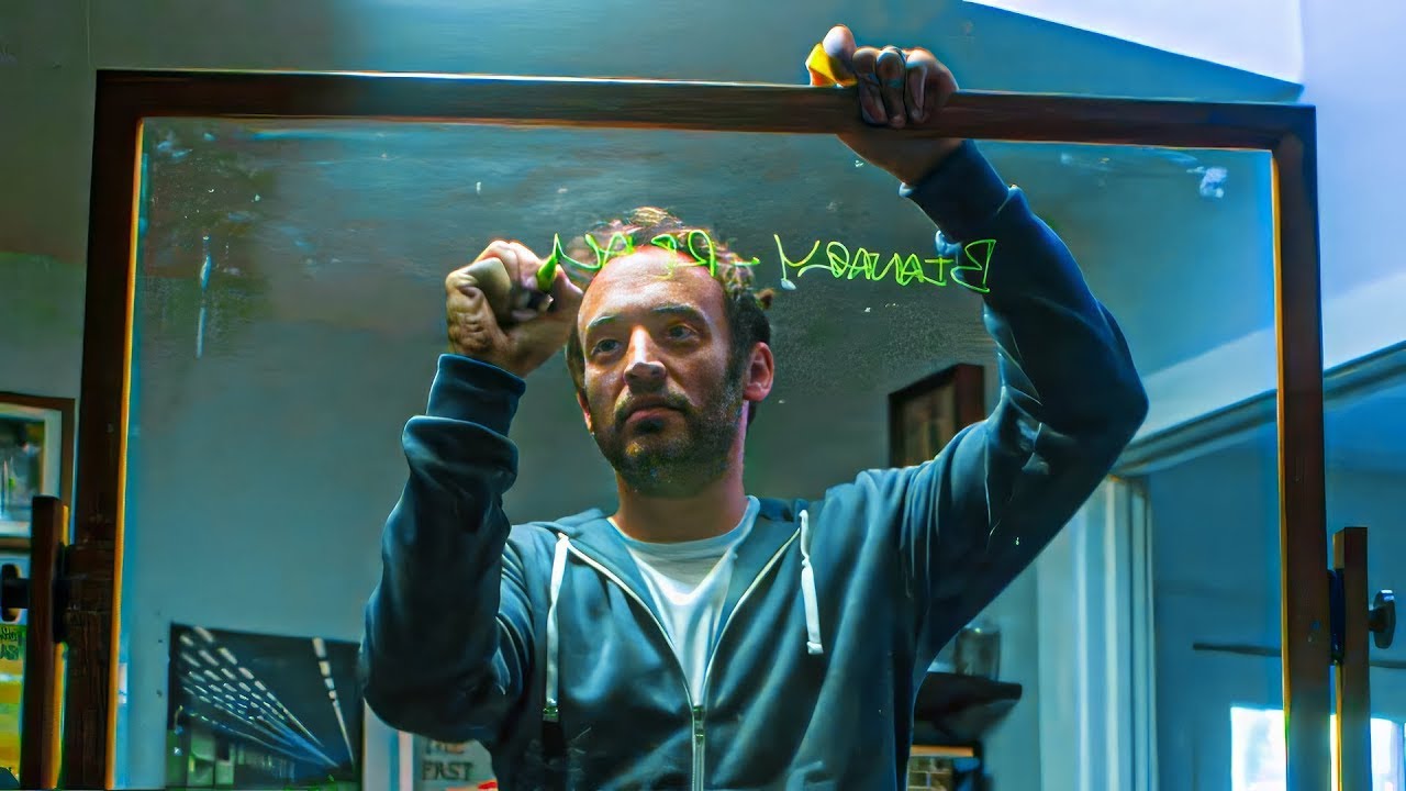 HOMEM DESCOBRE UM BUG NA SIMULAÇÃO EM QUE VIVEMOS E DECIDE REINICIAR O UNIVERSO!