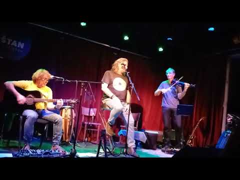 Bílá nemoc Trio_Lahvový a stesk (20231002)