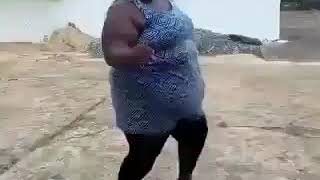 Download lagu Video lucu orang gemuk lagi joget lagu syantik mp3