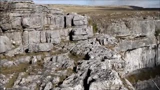 preview picture of video 'Malham Cove in the Yorkshire Dales'