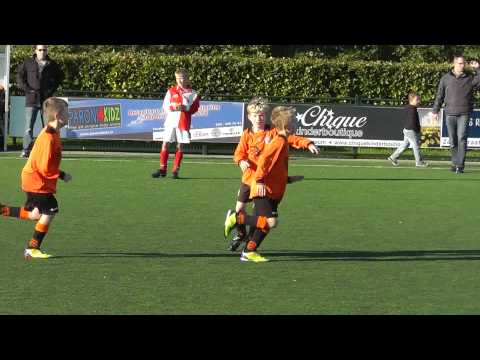 15 okt 2011 UVV E7 - VV De Meern E6 com 2-1, doelpunt Robin