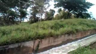 preview picture of video 'Aliviadero de la Represa Guacamayal Valle Guanape'