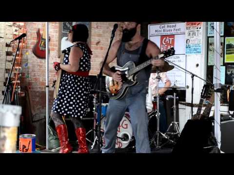 Juke Joint Festival 2015 Cat Head Mini Blues Fest - Reverend Peyton's Big Damn Band #1