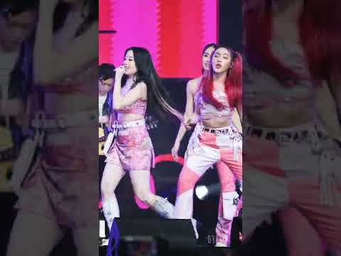 4EVE Aheye - วัดปะหล่ะ? (TEST ME) @ T-POP Concert Fest! [Fancam 4K 60p] 221030