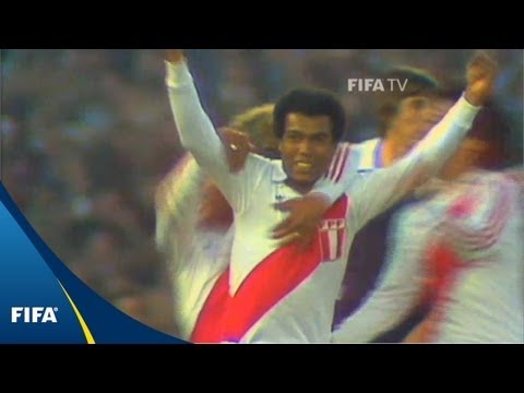 Teofilo Cubillas: The Pele of Peru | FIFA World Cup