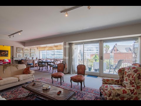 Video de YouTube - Apartamento esquinero en Venta Pocitos
