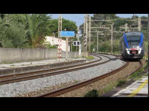 Minuetto in transito presso la stazione di Falerna